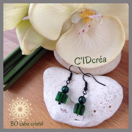 8 € Cubes cristal + Perles Malachite 6mm